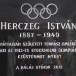 Herczeg István ezüstérmes olimpiai bajnok, tornász eredménye 3kép